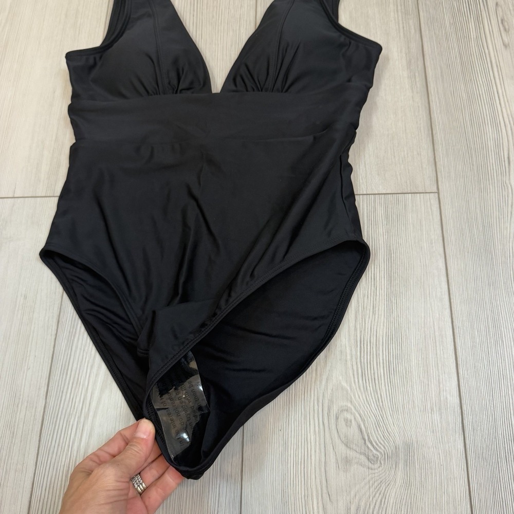 NWT Quince Italian Plunge One-Piece Swimsuit, Large, Black - Picture 5 of 12